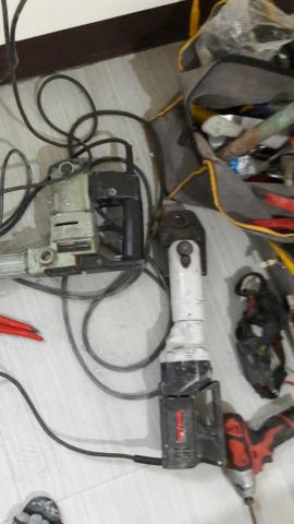 創作工程 - 抓漏現場施作工具