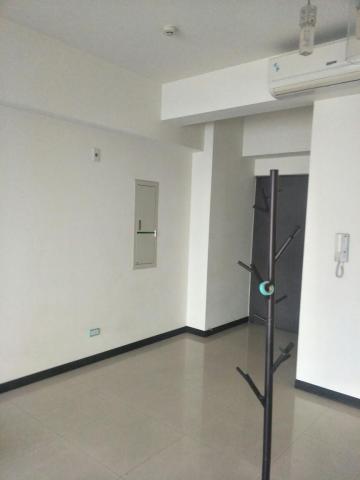 宏玲工程 - 百合百