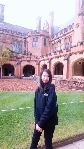 提供剪髮男童服務的專家自家