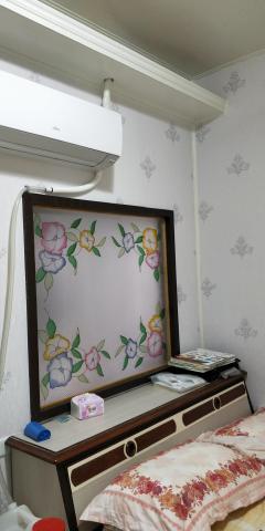 紀凱騰 - 小房間彩繪窗增加光線及壁紙