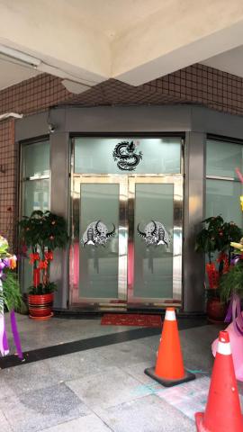 正楓塗裝清潔美容 - 門市落地窗烤漆