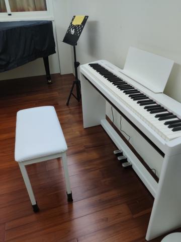 Music Studio音樂工作室 - Roland電鋼琴