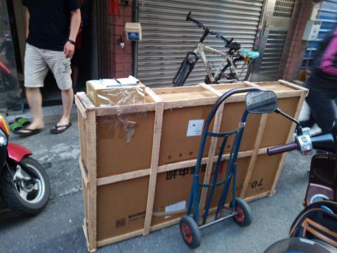 邱先生貨運(全台專車專送.回頭車) - 