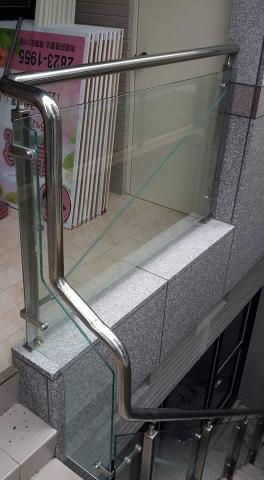 阿祥專業玻璃相關工程 - 尊贀街 民宅