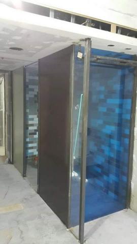 阿祥專業玻璃相關工程 - 中華路  海霸王