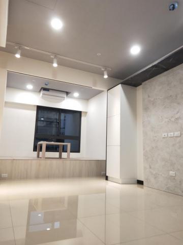 柏郡工程有限公司 - 天花板調色處理，空間更具延伸及豐富感