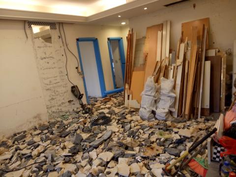 專業拆除打石 - 裝潢拆除，地板打除見底至樓層板（Rc 層）