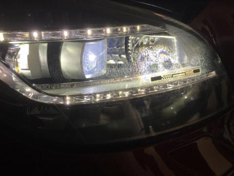 大燈快潔 - 施作前
車種: BEZN CLS350
左車燈 
狀況:霧化 