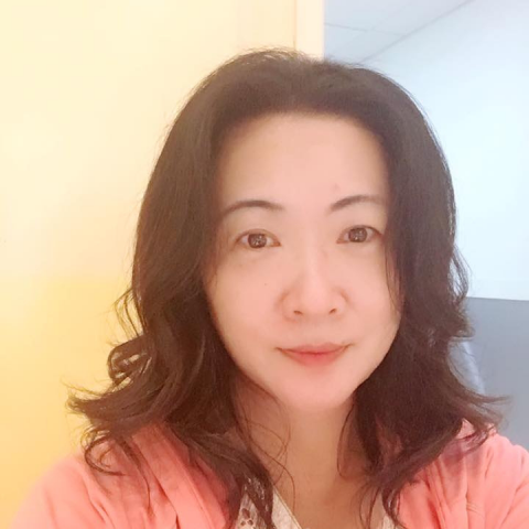 提供ptt移民服務的專家Catherine Chung