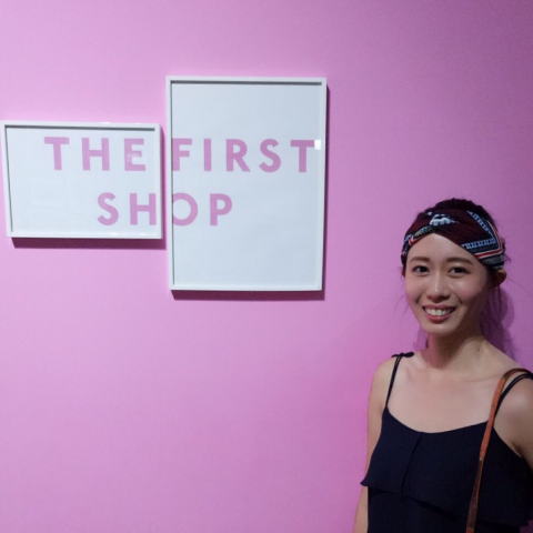 提供寫文章服務的專家Emily