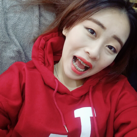 提供學費服務的專家曼曼