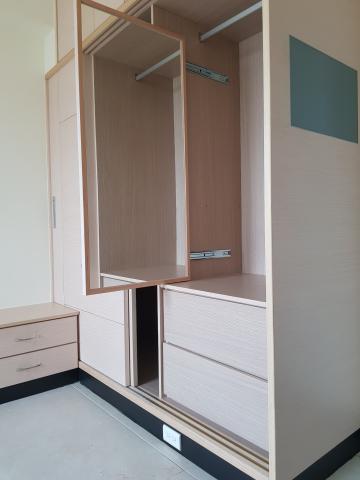 黃先生 - 隱藏式半身鏡