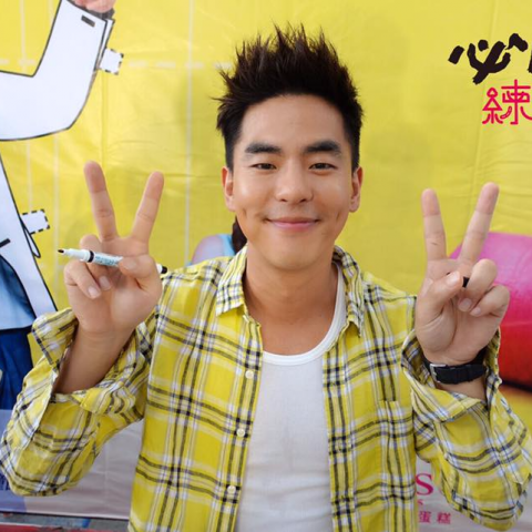 涂宴埼 - 柯有倫 化妝
MAKEUP: JOAN彩妝造型藝想世界 埼埼 涂宴埼 - 柯有倫 化妝
MAKEUP: JOAN彩妝造型藝想世界 埼埼