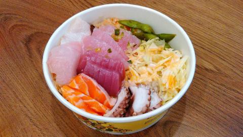 小潘珠寶、室內設計-工作室 - 生魚片丼飯
