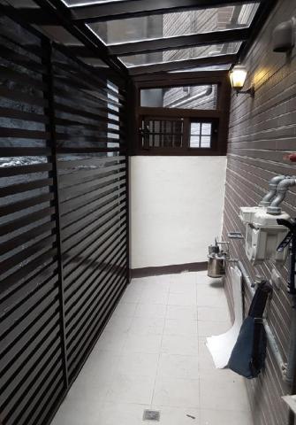 展翔鋼鋁門窗 - 玻璃屋
咖啡色骨料
金美滿　複層玻璃格子窗