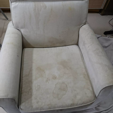 綠力潔有限公司 - 沙發髒污清潔前