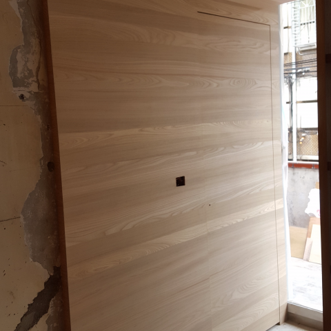 富順室內裝潢工程行 - 木作貼皮暗門(關起來)