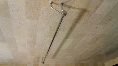 统理水电 - 毛巾架安裝。