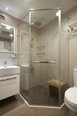 洛凡空間創意室內裝修有限公司 - 浴室整修-室內設計規劃施工 洛凡空間創意室內裝修有限公司 - 浴室整修-室內設計規劃施工