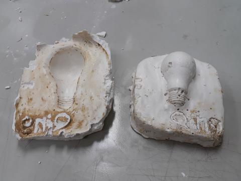 楊雅晴 - 石膏翻模：電燈泡