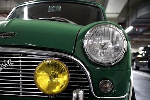 youren Chen - 汽車