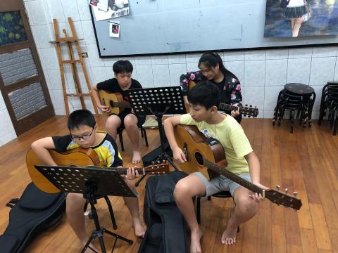 陳勻 - 胡老師音樂教室