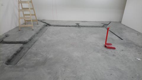 鴻家房屋翻修企業社 - 地面管溝切割打除 清理