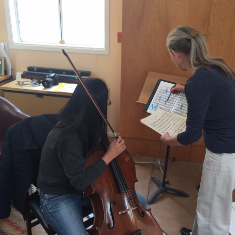 王瑜茜 - Me studying one of my many hobbies, cello! 