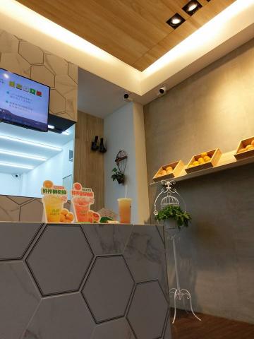 果田田果室內裝修有限公司 - 連鎖手搖店設計規劃二