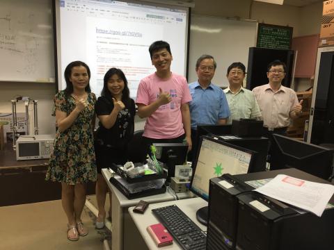  - 大學院校教師研習繪圖教學