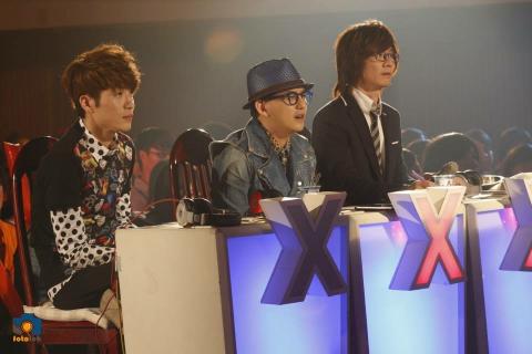 黃文彥 - 台視金牌麥克風-校園海選主持