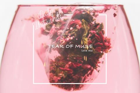 賴佳欣 - 一手包辦
拍攝(人物、商品)、後製修圖、設計、排版、美編、產品活動推廣圖
因作品多元，可聯絡了解其他作品