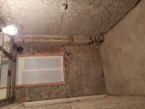 曾貴慶 - 流理台拆除.壁地磚打除見底(現在很多人都偷懶.只打磁磚)這是信用保證 