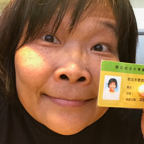 提供英譯字典服務的專家黃玉琴