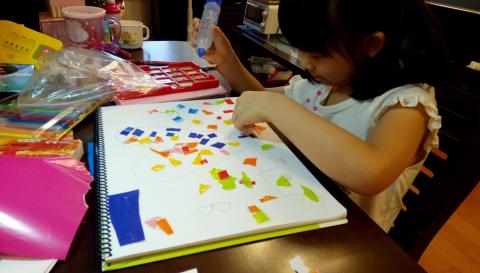 Alice Lee - 兒童伴讀美勞課程