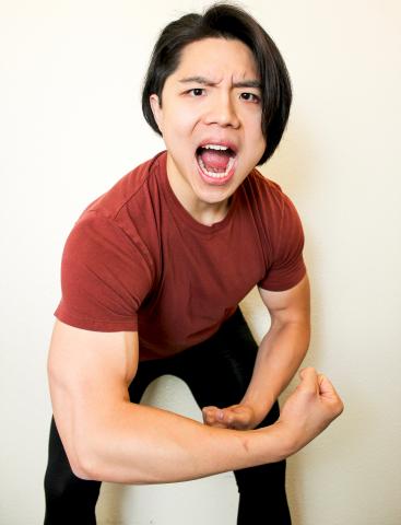 Michael Ng - 個性開放、友善、容易溝通。