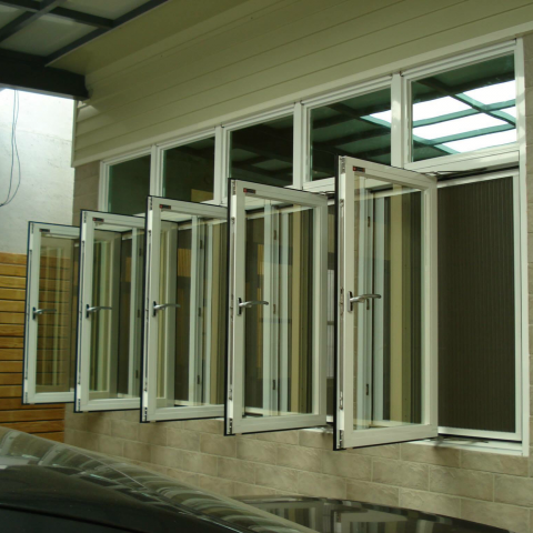 陳昱翔 - 推射窗