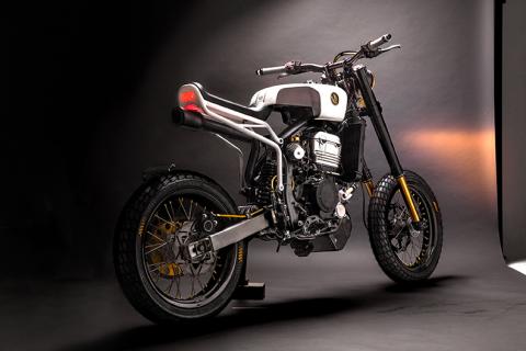 吳俞嫺 - 機車商業攝影