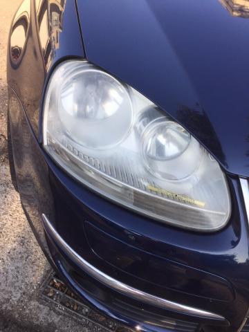 大燈快潔 - 施作前
車種:福斯 jetta 
左車燈 
狀況:霧化