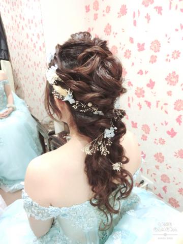 Eline&rsquo;s造型梳妝 - 