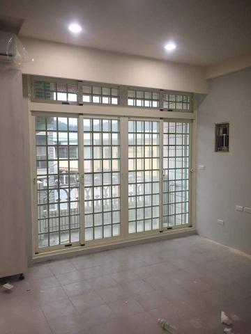 翔鴻工程公司 翔鴻防水工程公司 - 覆層格子氣密窗