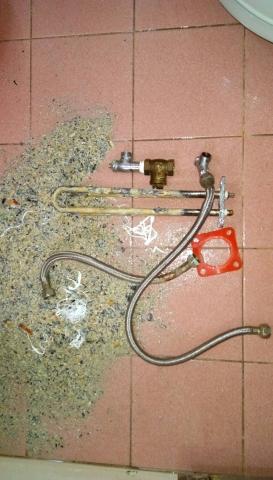 大箖機電 - 電熱水器無法加熱查修及水量變小清缸