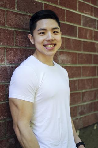 Michael Ng - 個性開放、友善、容易溝通。