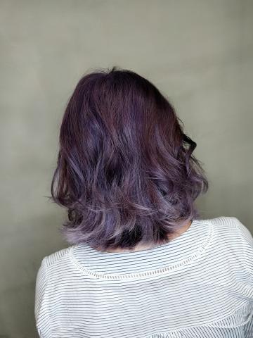 Gongsheng - 我是kiki?

是一位髮型工作者
是一位很在乎每一位客人
的“髮型”也很重視“設計美感”更加在乎您們的“髮質”

每一位進來共生的客人
裡面有最真誠的笑容 
最感動的服務
最好的技術
帶給您?
由您來體驗！

✴服務店家：共生Gongsheng

✴住址 ：高雄市四維三路130號

✴預約電話 ：07 335-2990

✴營業時間 ：
週一休
                       