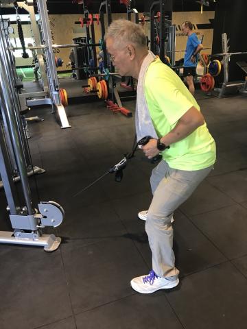 飛躍健身俱樂部 - 學員上課圖片
運動代替醫療
活到老學到老
治療傷害最好的方式就是預防傷害,
預防傷害的最好方式就是鍛鍊,
當身體素質提升遠遠超越外在衝擊,
傷害的機率就大幅降低了