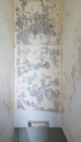 創藝油漆工程 - 嚴重壁癌補土前