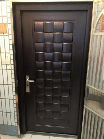 永順金屬工程有限公司 - 鍍鋅壓花鋼板門