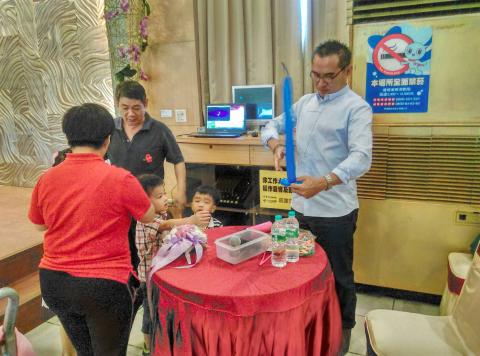 城事行腳 - 現場製作造型氣球
增添婚禮喜慶
小朋友最愛