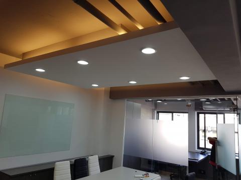 弘宇系統櫃 - 會議室天花板施作 弘宇系統櫃 - 會議室天花板施作