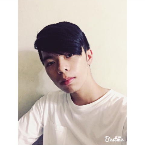 提供電子琴架服務的專家周俊廷